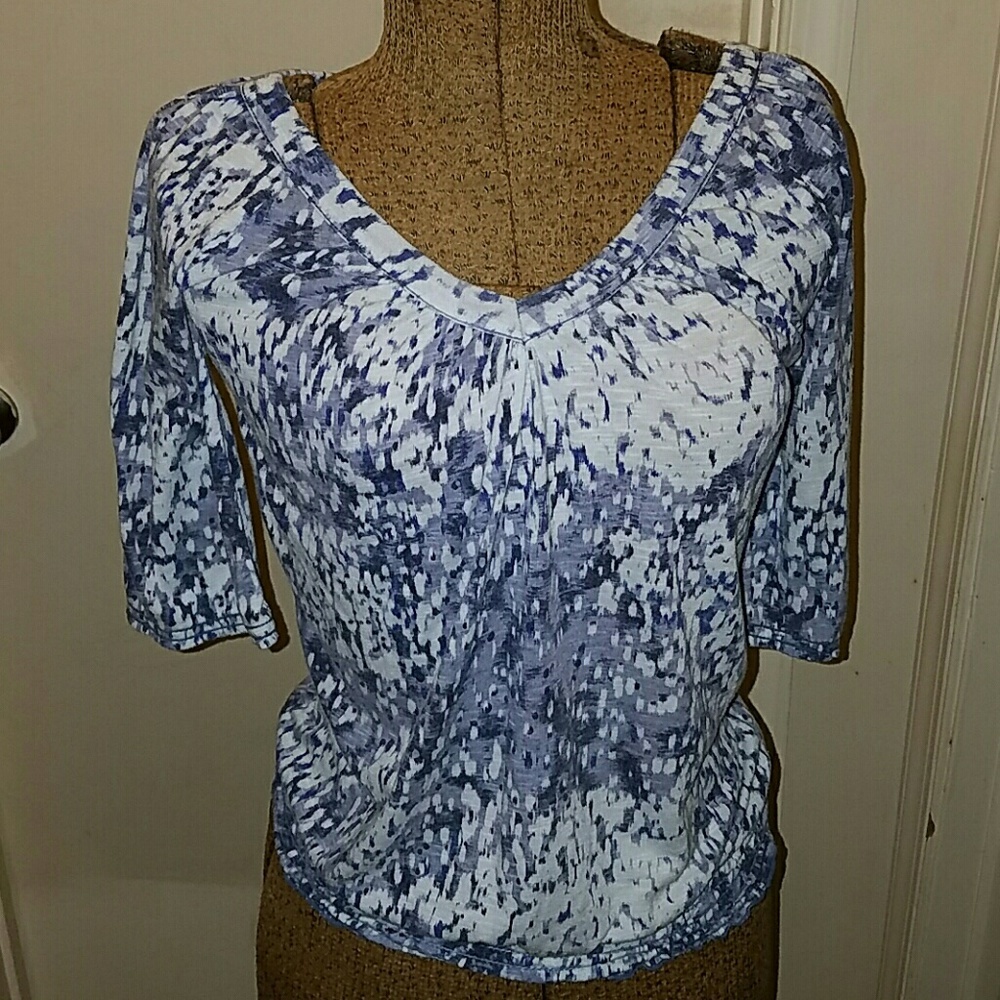 Mudd quarter sleeve v-neck blouse size XS